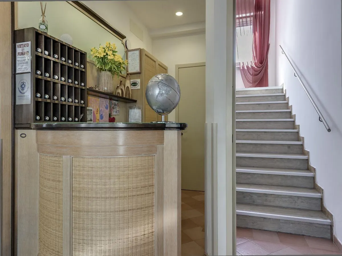 Hotel Azzurra Marina di Pietrasanta 3*,  Italien